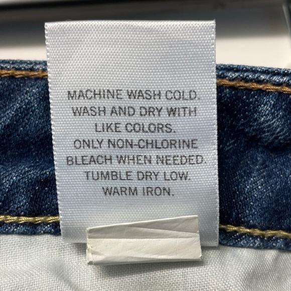 Banana Republic Cropped Cuff Jeans - Picture 9 of 9